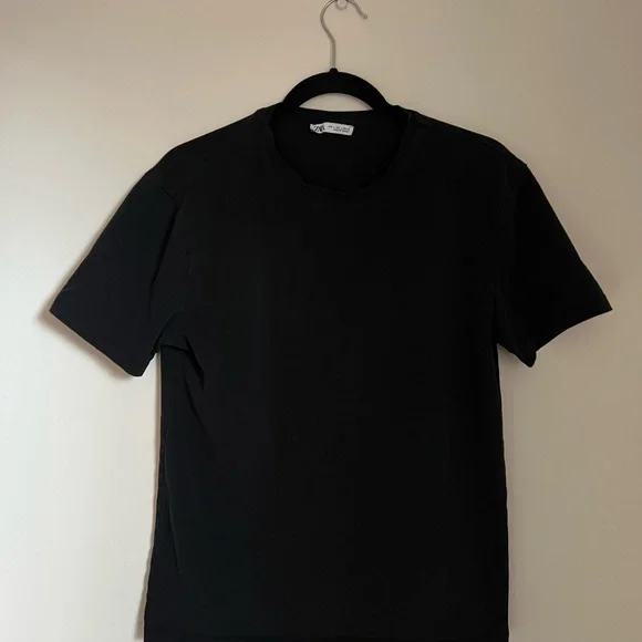 Zara Black Short Sleeve Tee - Picture 1 of 2